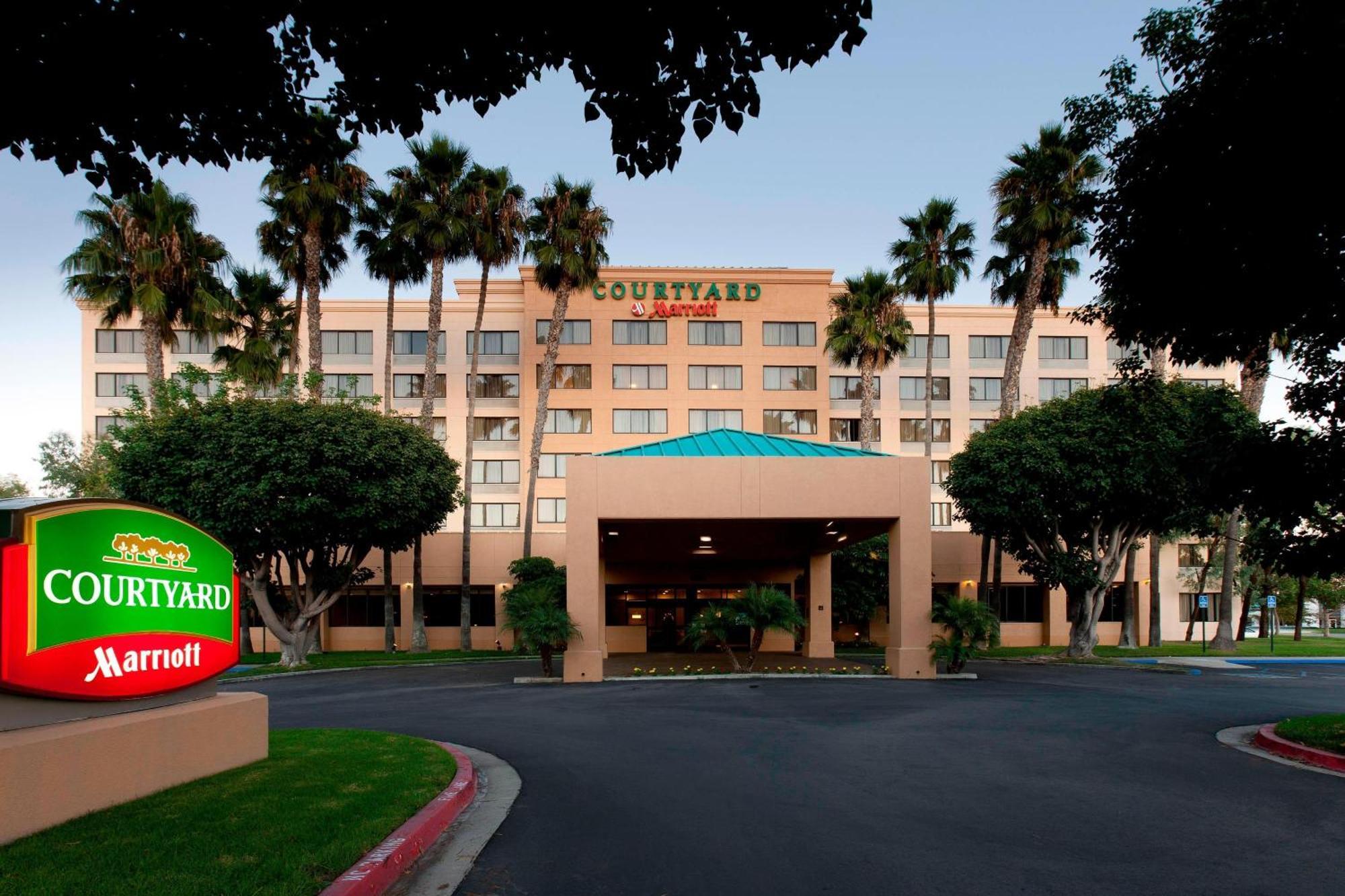 Courtyard By Marriott Cypress Anaheim / Orange County Hotel Exterior photo
